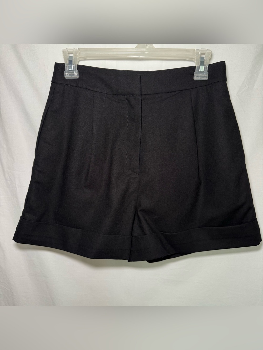 Commense Black High Waisted Pleated Tailored Trouser Shorts Cuffed Size Small